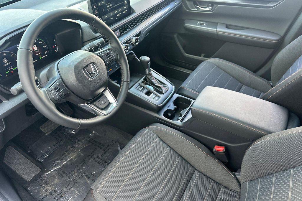 new 2026 Honda CR-V Hybrid car, priced at $40,250