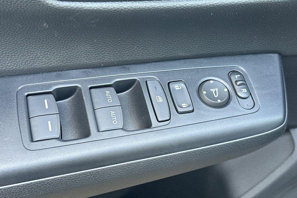 new 2026 Honda CR-V Hybrid car, priced at $40,250