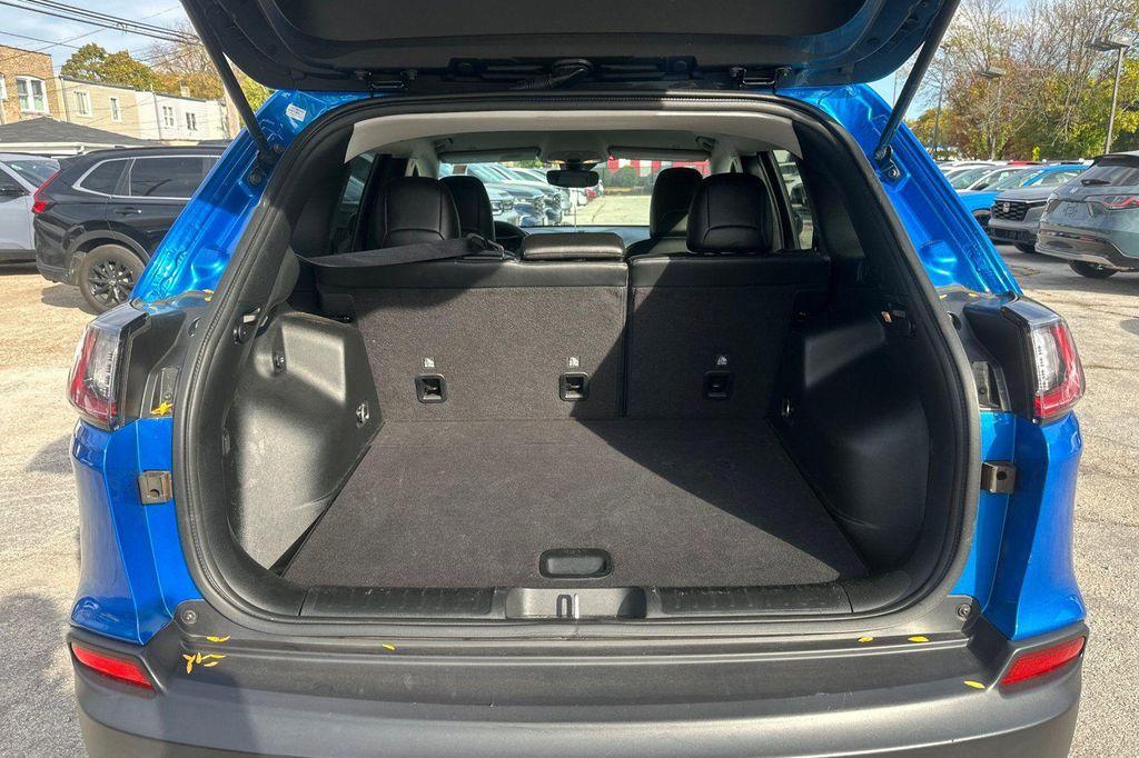 used 2022 Jeep Cherokee car, priced at $23,999