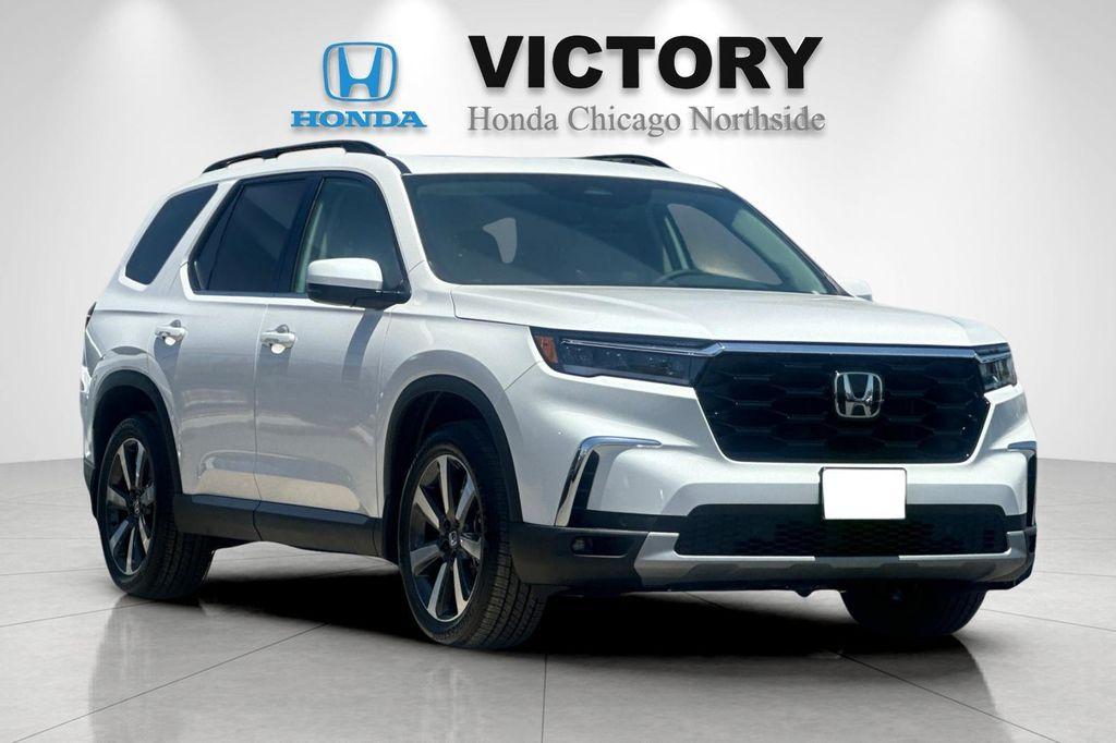 new 2025 Honda Pilot car, priced at $52,280