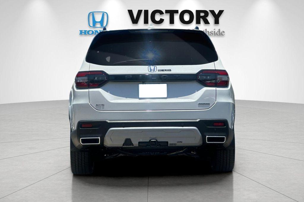 new 2025 Honda Pilot car, priced at $52,280