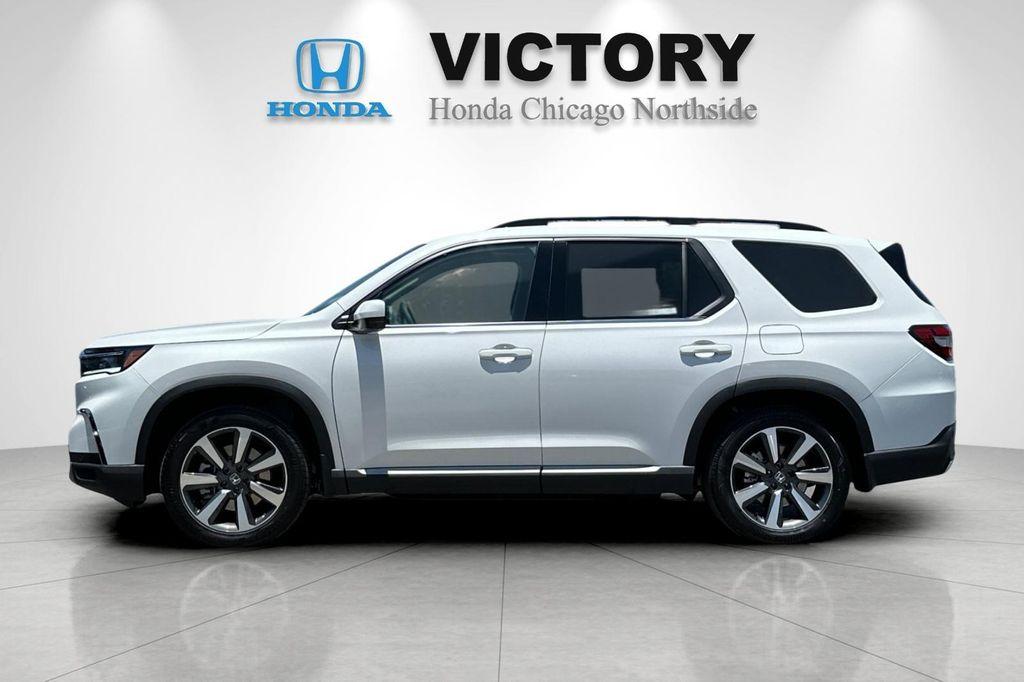 new 2025 Honda Pilot car, priced at $52,280