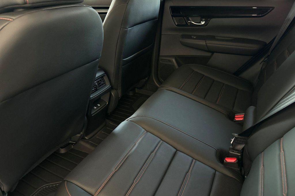 new 2026 Honda CR-V Hybrid car, priced at $43,700