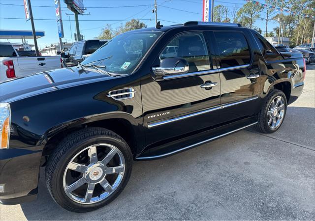 used 2010 Cadillac Escalade EXT car, priced at $18,998