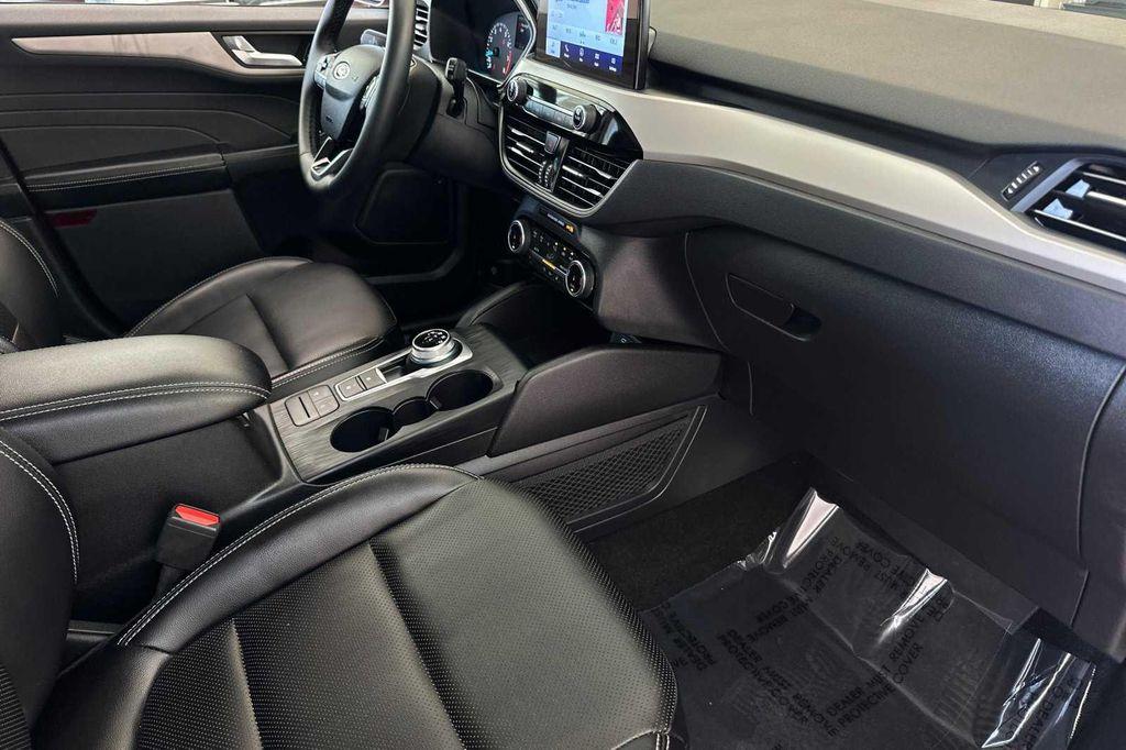 used 2022 Ford Escape car, priced at $21,875