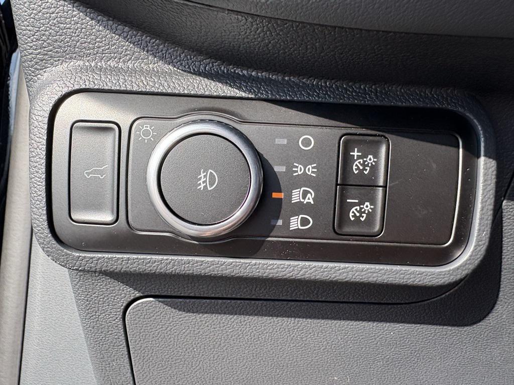 new 2025 Ford Explorer car, priced at $49,675