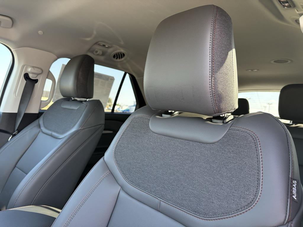 new 2025 Ford Explorer car, priced at $49,675