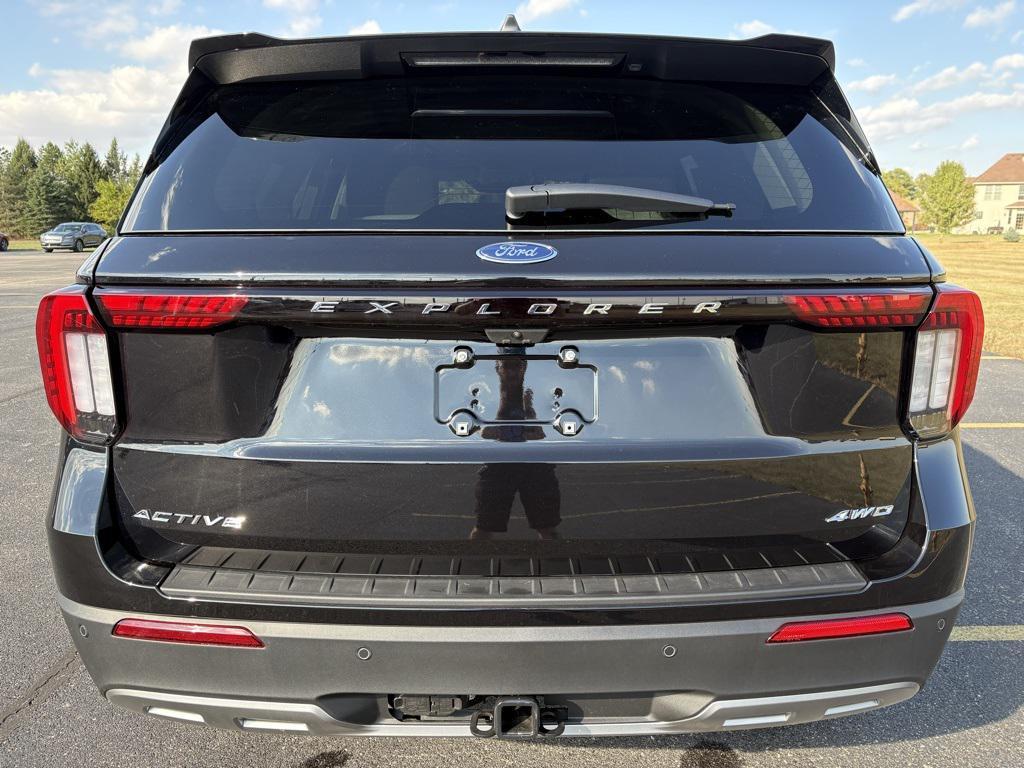 new 2025 Ford Explorer car, priced at $49,675