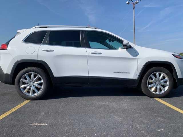 used 2017 Jeep Cherokee car, priced at $15,290