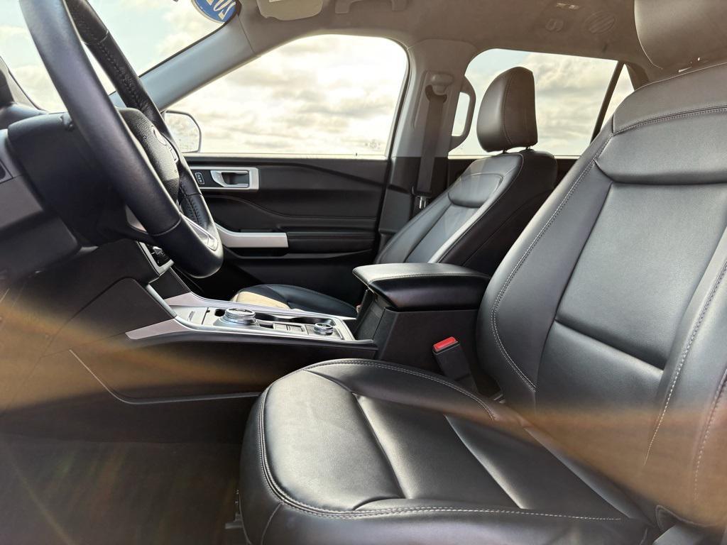 used 2022 Ford Explorer car, priced at $31,990