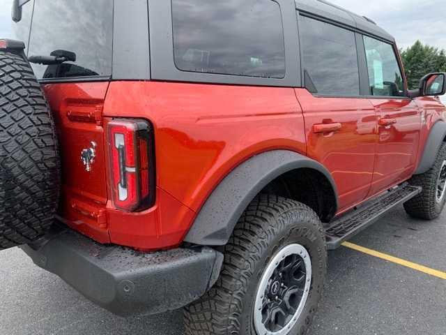 new 2024 Ford Bronco car, priced at $66,275