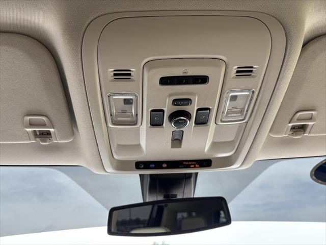 used 2022 GMC Yukon XL car, priced at $55,990