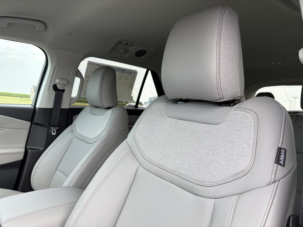 new 2025 Ford Explorer car, priced at $48,660