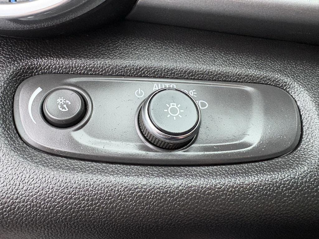 used 2025 Chevrolet Trax car, priced at $19,990