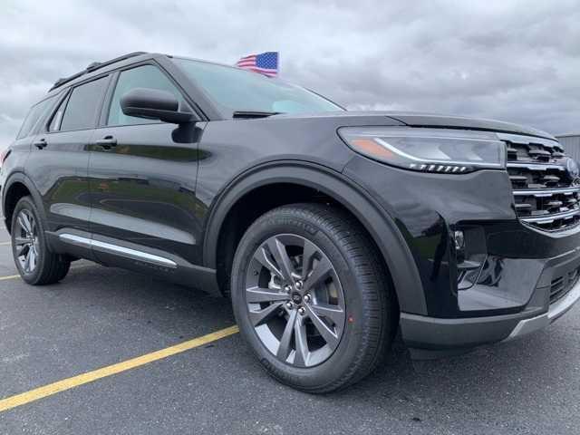 new 2025 Ford Explorer car, priced at $50,450