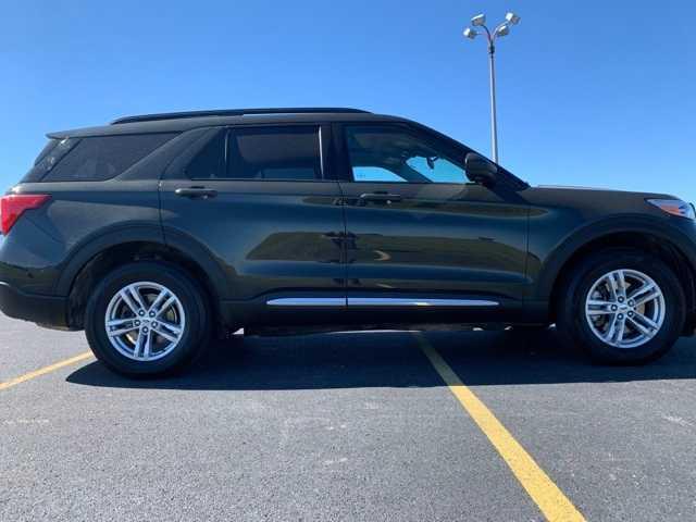 used 2022 Ford Explorer car, priced at $31,990