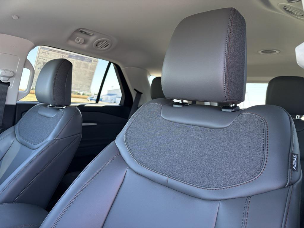 new 2025 Ford Explorer car, priced at $49,050