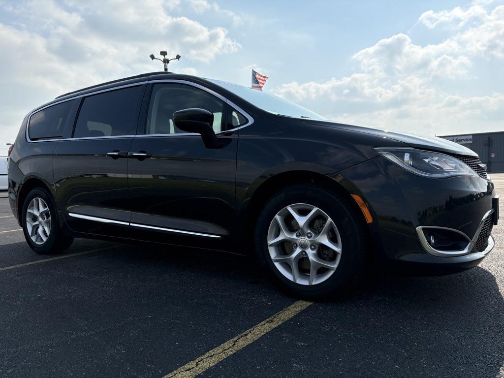 used 2017 Chrysler Pacifica car, priced at $12,990