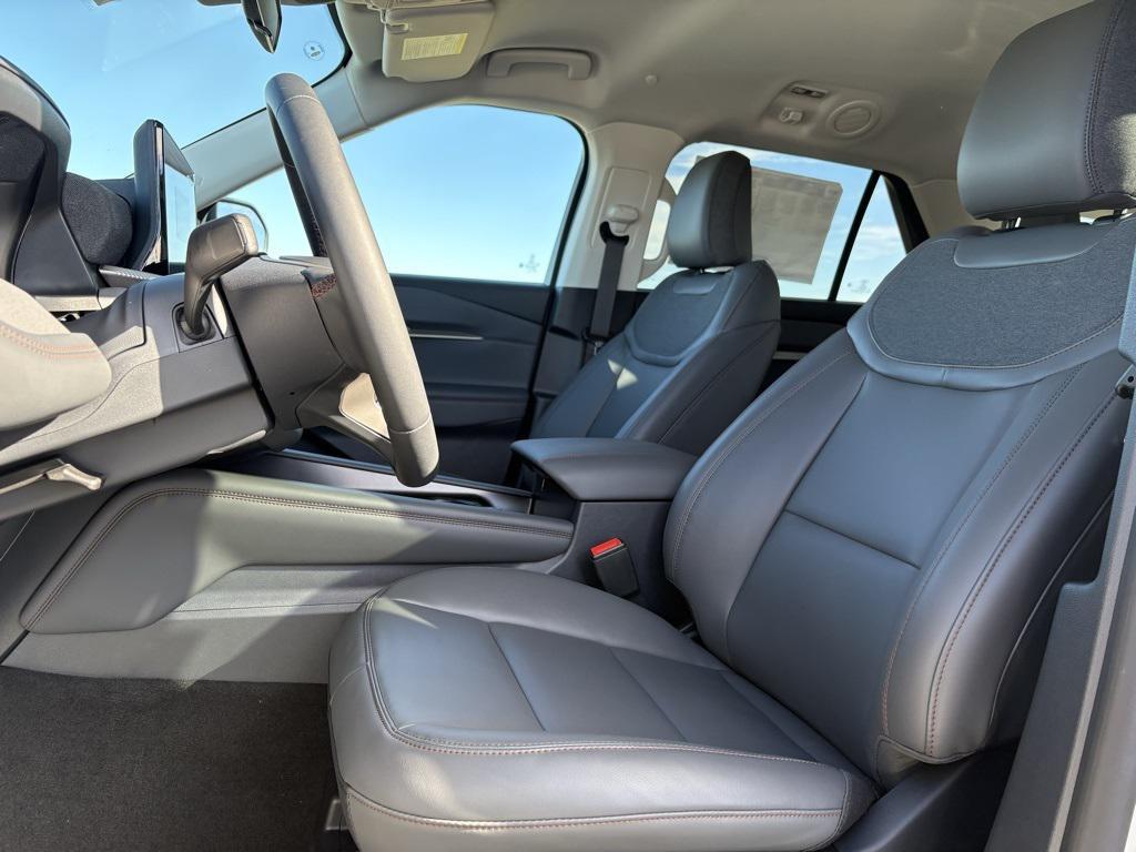 new 2025 Ford Explorer car, priced at $50,015