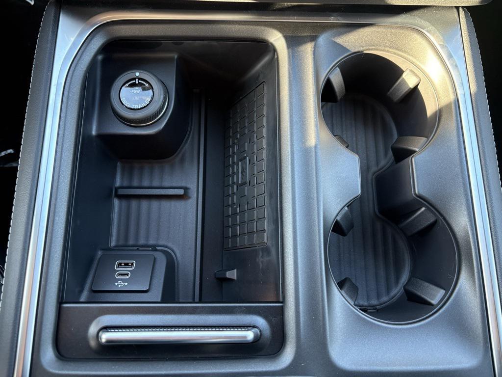 new 2025 Ford Expedition Max car, priced at $89,300