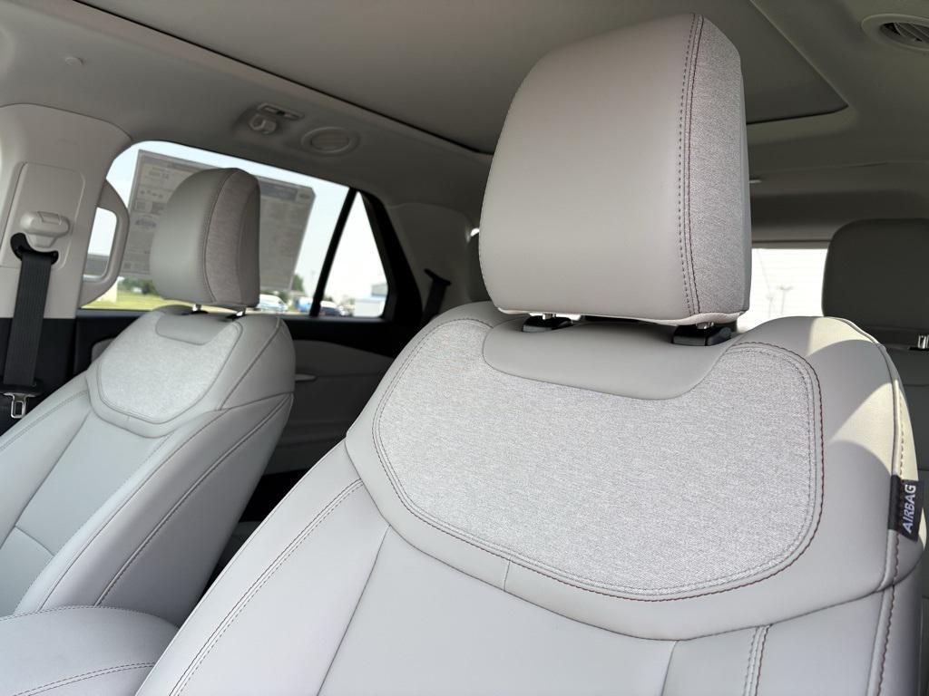 new 2025 Ford Explorer car, priced at $50,885