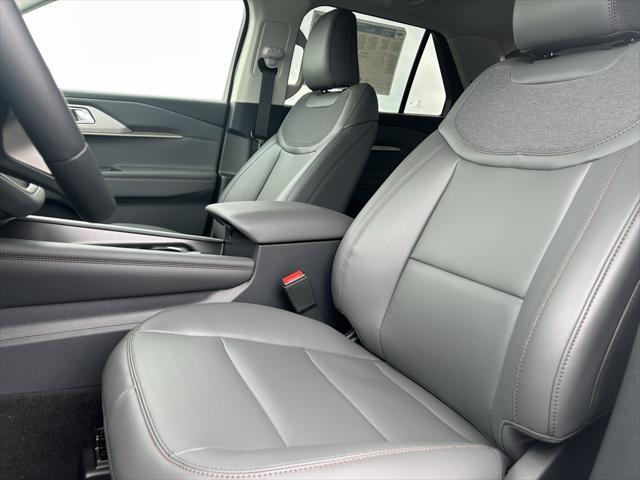 new 2025 Ford Explorer car, priced at $50,385