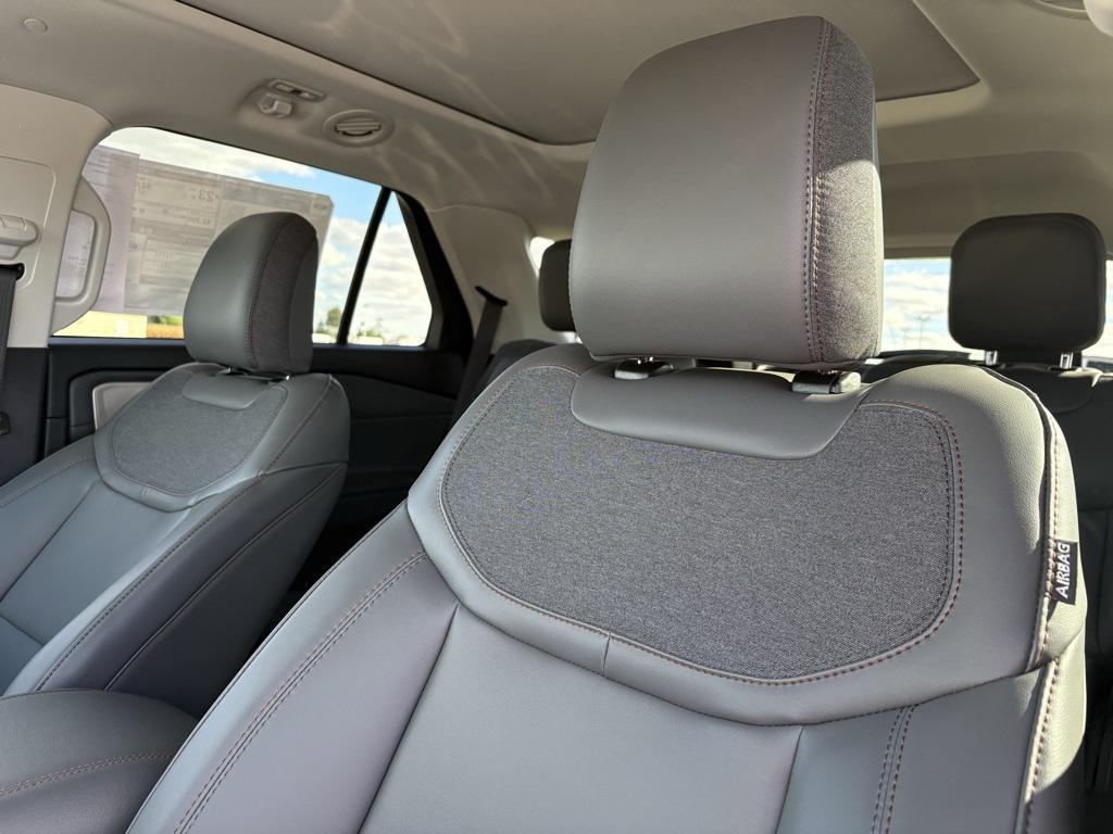 new 2025 Ford Explorer car, priced at $50,810