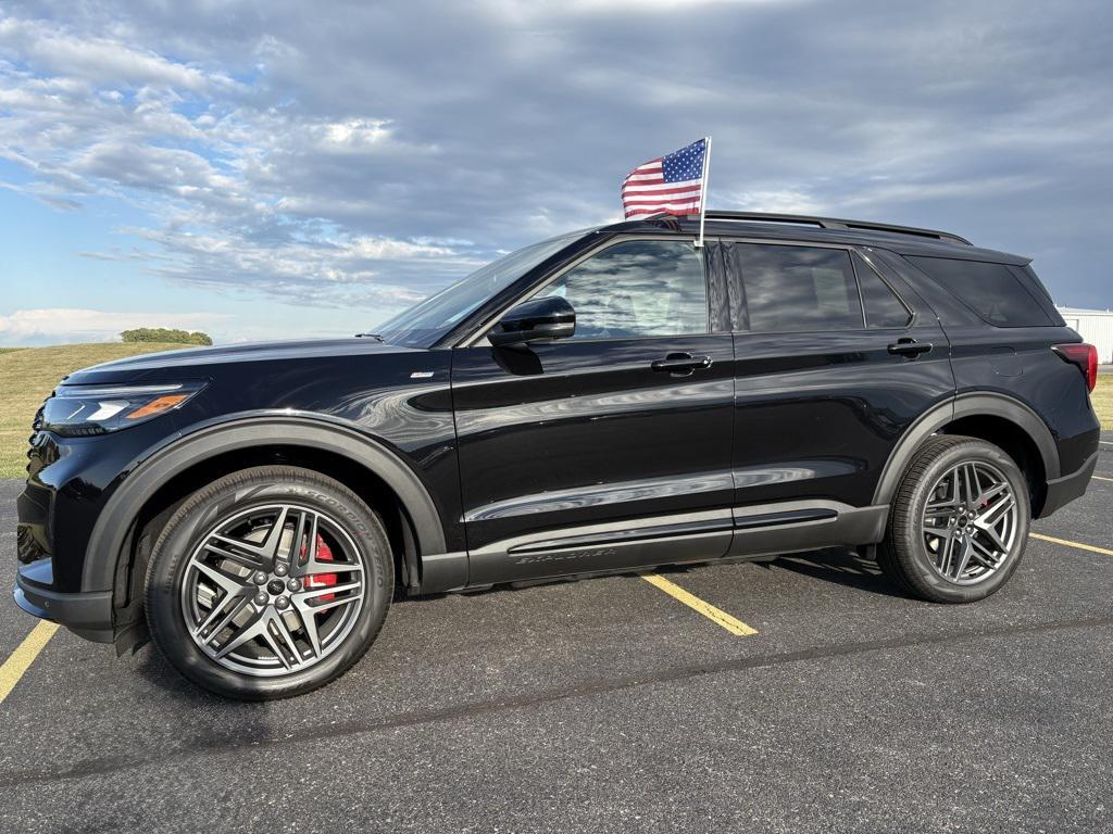 new 2025 Ford Explorer car, priced at $53,275