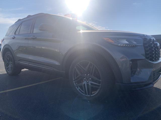 new 2025 Ford Explorer car, priced at $61,510