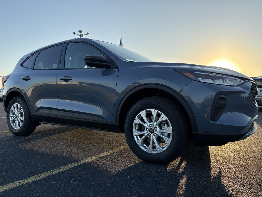 new 2025 Ford Escape car, priced at $35,240