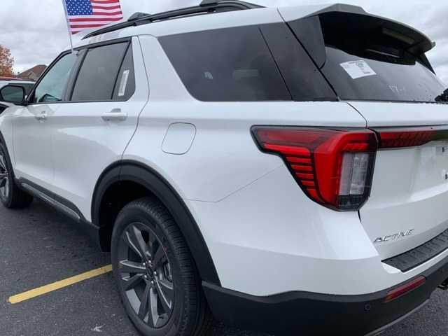 new 2025 Ford Explorer car, priced at $49,550