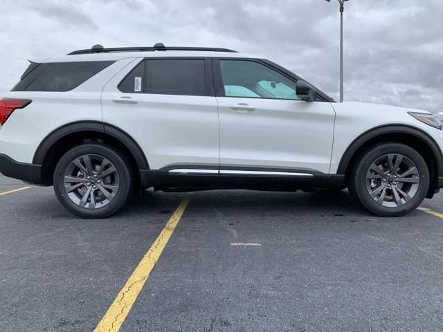 new 2025 Ford Explorer car, priced at $49,550