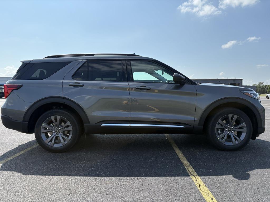new 2025 Ford Explorer car, priced at $48,660