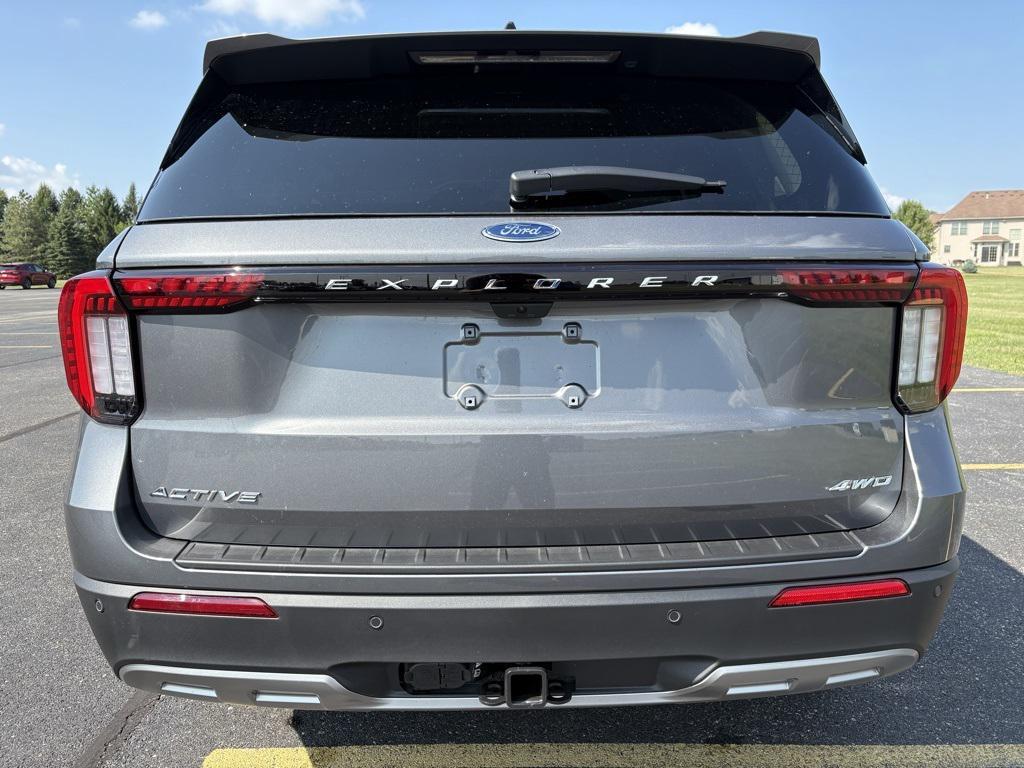 new 2025 Ford Explorer car, priced at $48,660