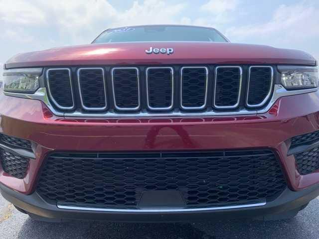 used 2023 Jeep Grand Cherokee car, priced at $31,790