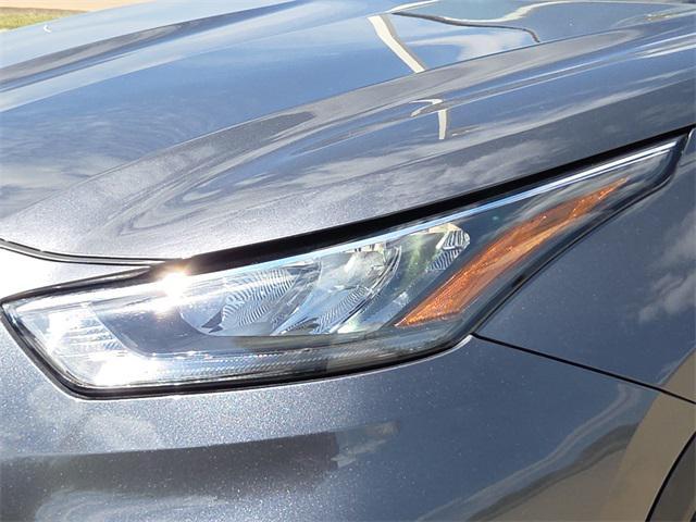 used 2020 Toyota Highlander car, priced at $24,332