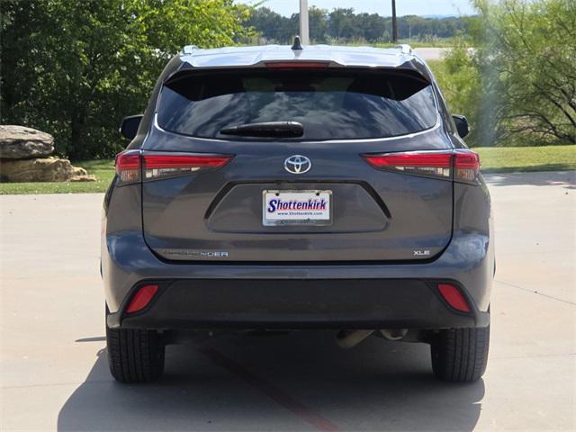 used 2020 Toyota Highlander car, priced at $24,332