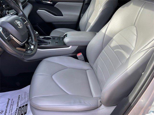 used 2021 Toyota Highlander Hybrid car, priced at $28,962