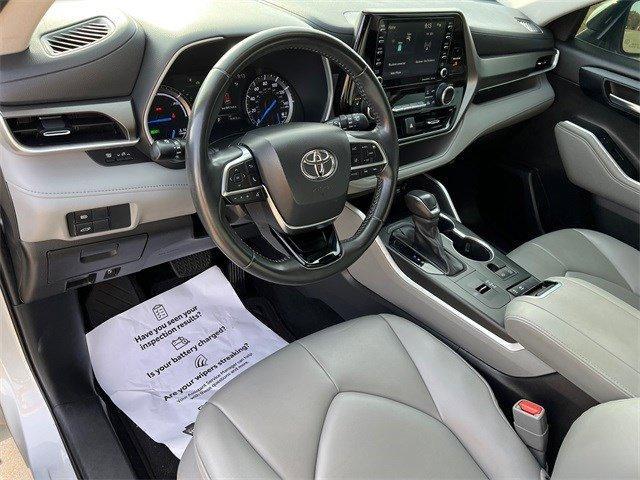 used 2021 Toyota Highlander Hybrid car, priced at $28,962