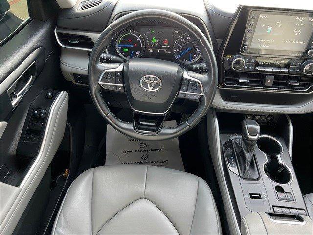 used 2021 Toyota Highlander Hybrid car, priced at $28,962