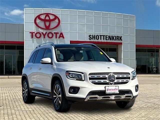 used 2022 Mercedes-Benz GLB 250 car, priced at $27,873