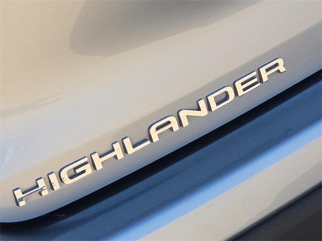 used 2023 Toyota Highlander car, priced at $34,931