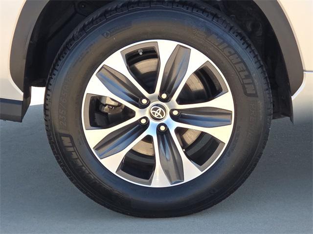 used 2023 Toyota Highlander car, priced at $34,931