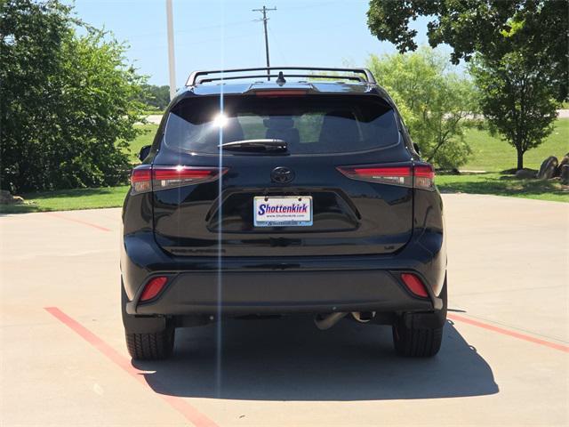 used 2024 Toyota Highlander car, priced at $39,526