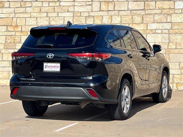 used 2022 Toyota Highlander car, priced at $27,993