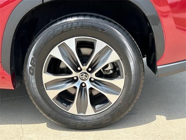 used 2023 Toyota Highlander car, priced at $37,285