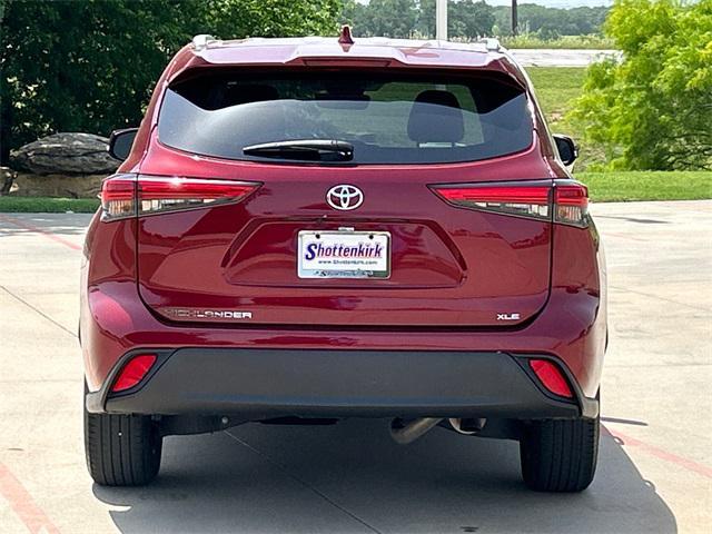 used 2023 Toyota Highlander car, priced at $37,285