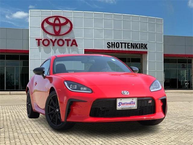 new 2025 Toyota GR86 car, priced at $36,438