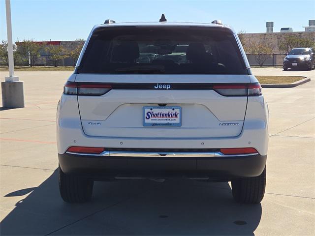 used 2022 Jeep Grand Cherokee car, priced at $27,132