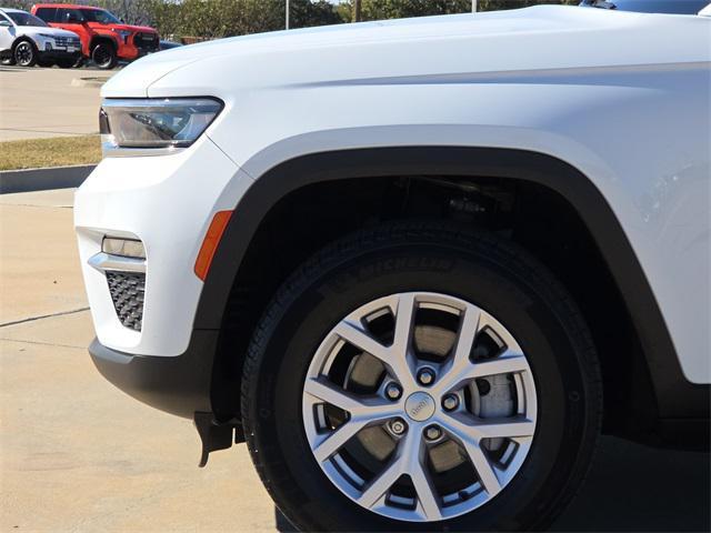 used 2022 Jeep Grand Cherokee car, priced at $27,132